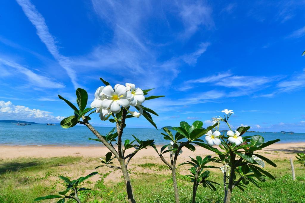 Star Light Beach Resort And Restaurant Chumphon Zewnętrze zdjęcie